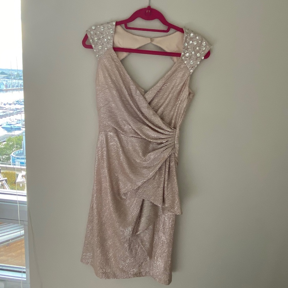 Maggy London Size 4